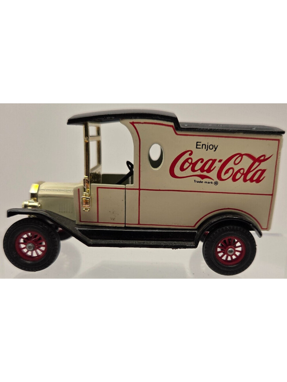 Matchbox Models of Yesteryear Y-12 1912 Ford Model T Coca-Cola Van – Made in Eng